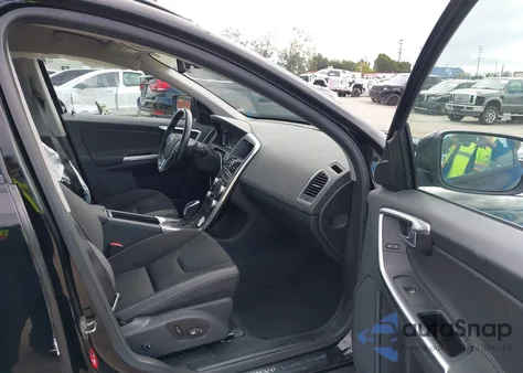 2015 Volvo Xc60 T5 from USA, damaged, VIN YV4612RJ8F2645665